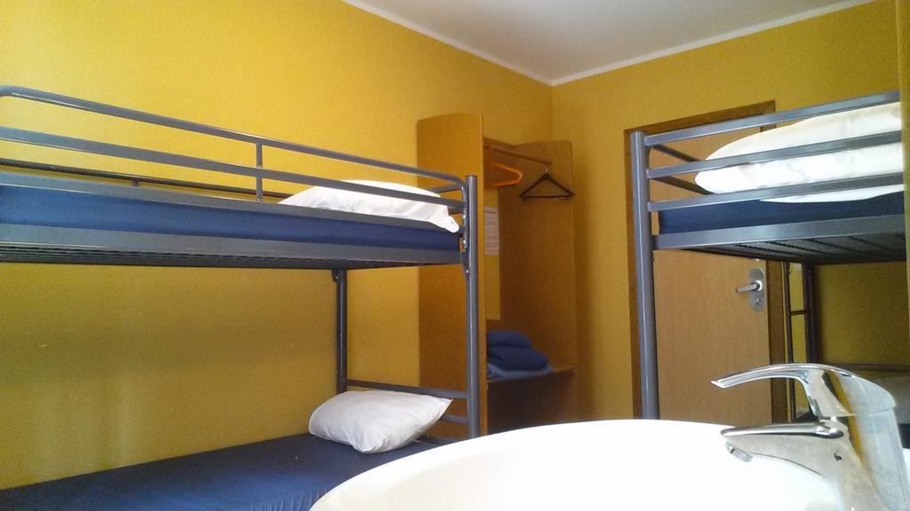 Van Gogh Youth Hostel City Centre Saint-Josse-ten-Noode Dış mekan fotoğraf